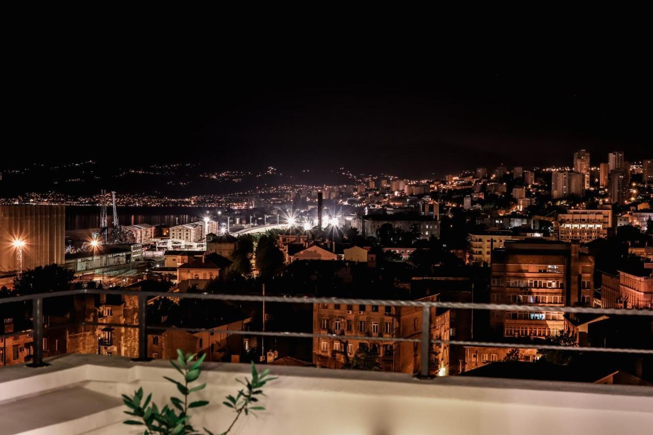 105M2 Penthouse Sea View Rijeka With Free Garage Parking Lejlighed Eksteriør billede